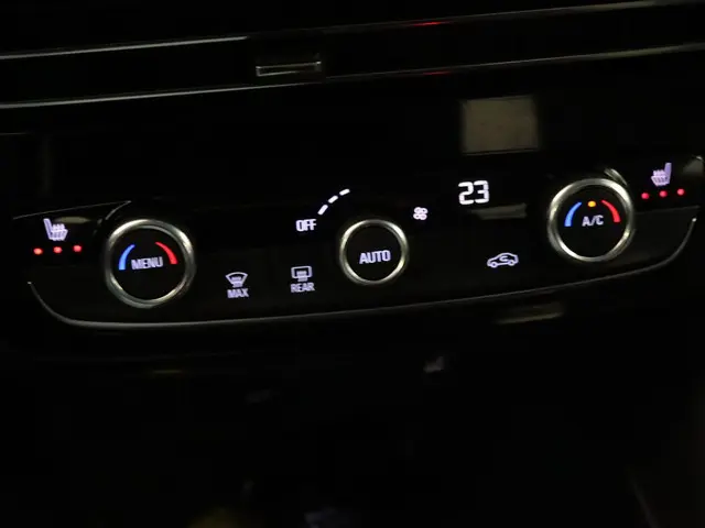 Opel Mokka-e Elegance 50-kWh 11kw bl. 2021 Elektrisch 35