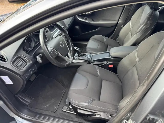 Volvo V40 1.5 T2 R-Design AUTOMAAT!! 2016 Benzine 11