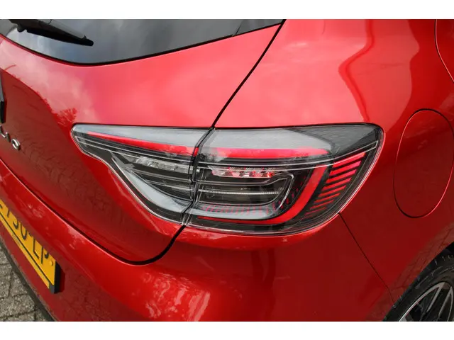 Renault Clio 1.0 TCe 90 GPF techno 2024 Benzine 18