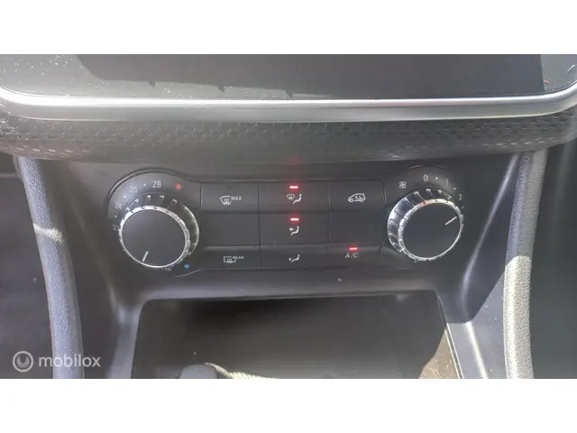 Mercedes-Benz A-Klasse 180 Ambition 4U3 2014 Benzine 12