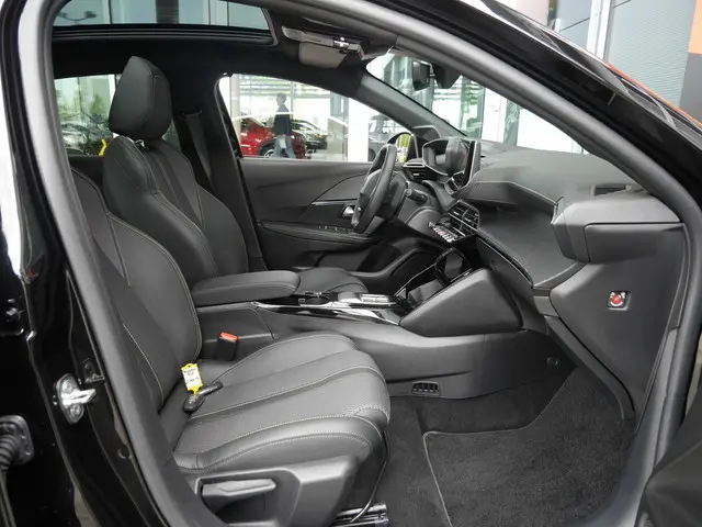 Peugeot e-208 EV GT 51 kWh 2024 Elektrisch 15