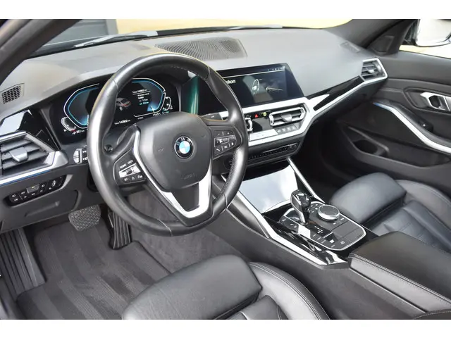 BMW 3 Serie 330e eDrive Edition 2020 Hybride Benzine 9