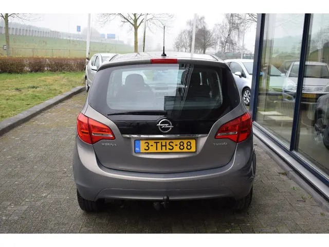 Opel Meriva 1.4 Turbo Berlin 2014 Benzine 4