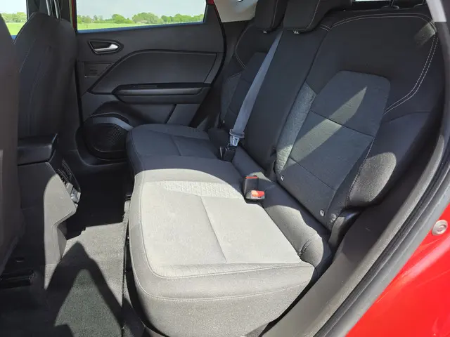 Renault Captur 1.0 TCe 90 techno 2023 Benzine 26