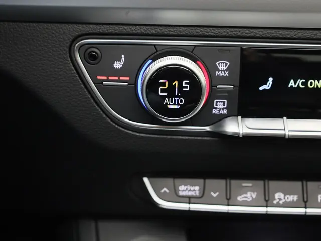 Audi Q5 50 TFSIe 220kW/299PK 2024 Hybride Benzine 9