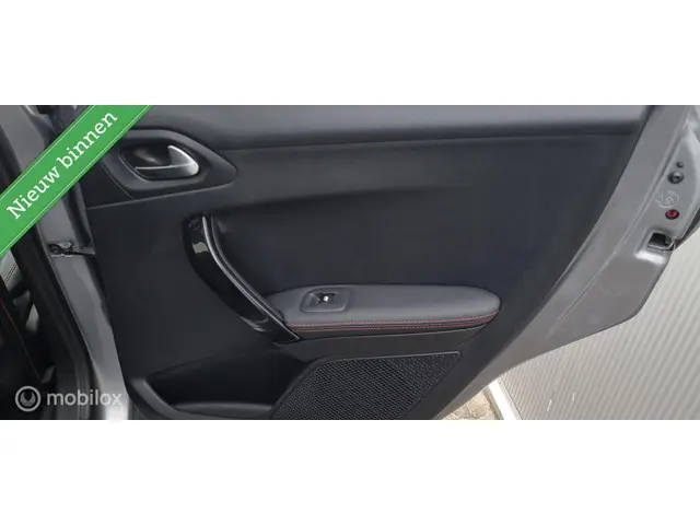 Peugeot 2008 1.2 PureTech GT-line 2017 Benzine 15