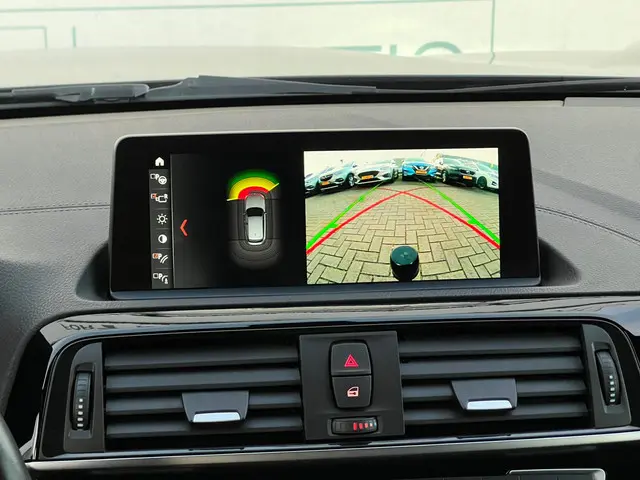 BMW 1 Serie 118i Sport Line Edition 2019 Benzine 9