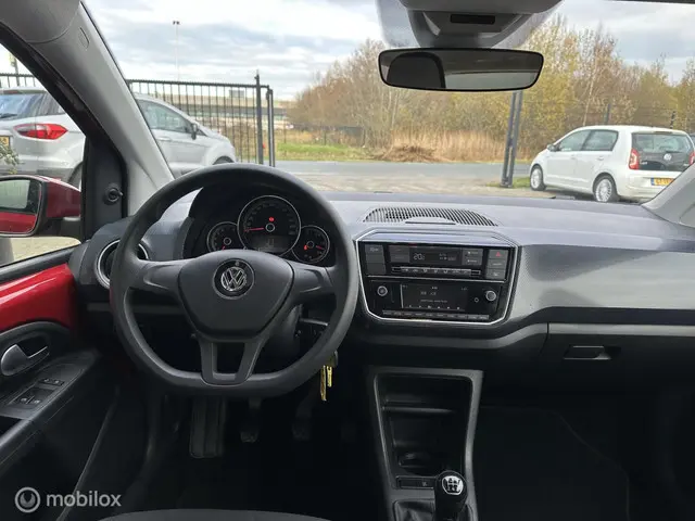 Volkswagen up! 1.0 2022 Benzine 9