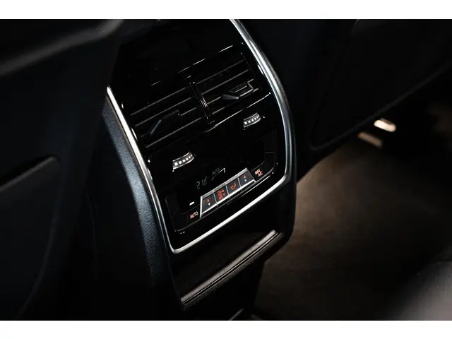 BMW X5 xDrive45e High Executive 2021 Hybride Benzine 28