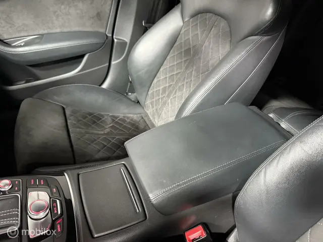 Audi RS6 Avant 4.0 TFSI RS 6 quattro 2014 Benzine 76
