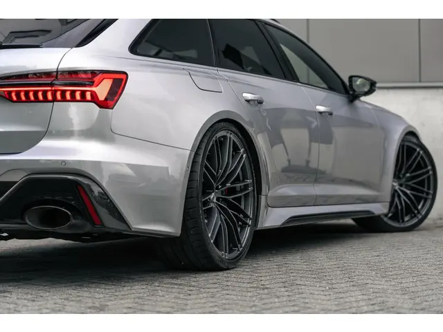 Audi RS6 A6 Avant TFSI quattro 2019 Benzine 16