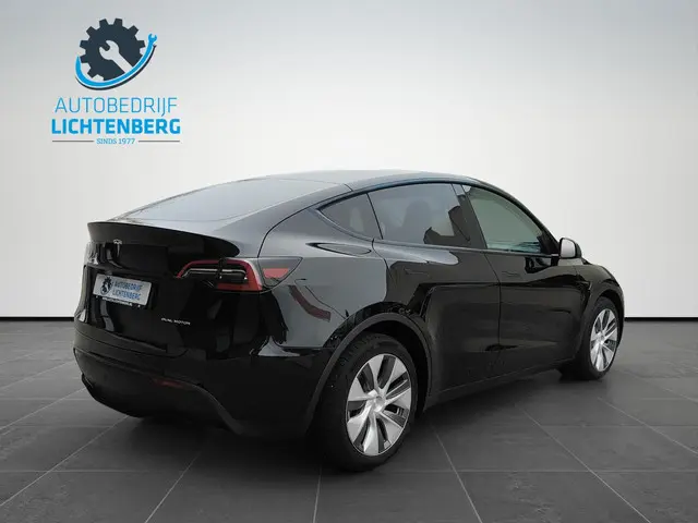 Tesla Model Y Long Range AWD 75 kWh 2023 Elektrisch 9