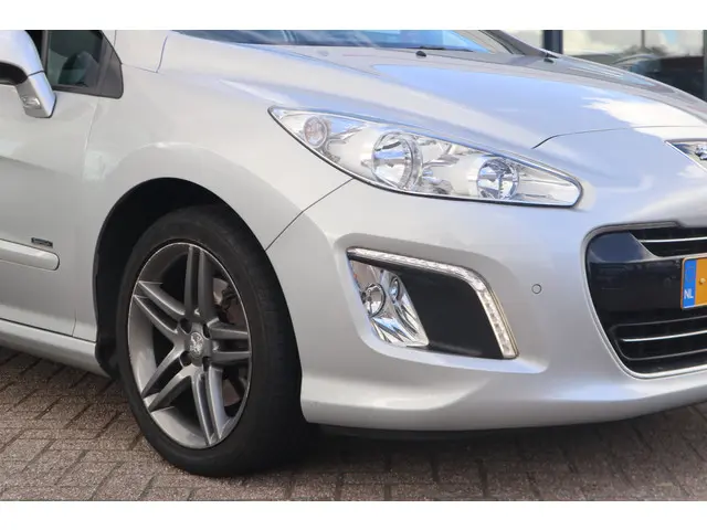 Peugeot 308 1.6 THP Sportium 2013 Benzine 33