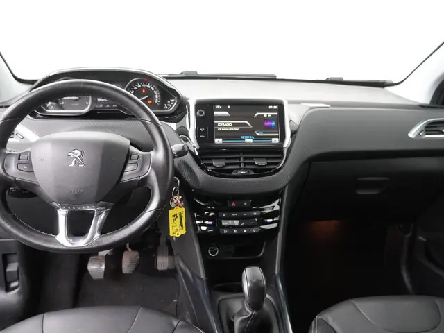 Peugeot 2008 1.6 VTi Allure 2013 Benzine 12