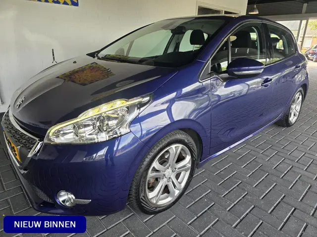 Peugeot 208 1.4 VTi Allure 2012 Benzine