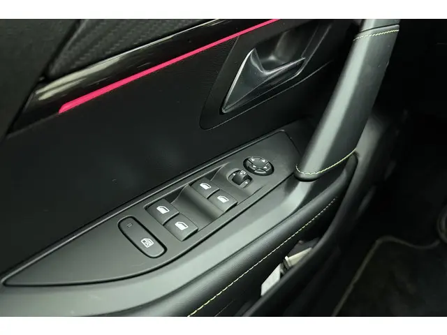 Peugeot 208 1.2 PureTech 100 GT 2024 Benzine 17