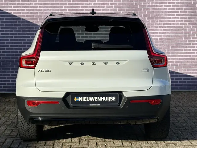 Volvo XC40 Recharge Plus 70 kWh 2022 Elektrisch 15
