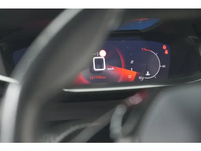 Peugeot 2008 PureTech 130 GT-Line 2020 Benzine 39