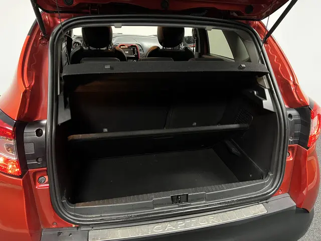 Renault Captur 1.2 TCe Helly Hansen 2015 Benzine 14