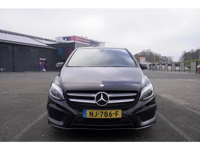 Mercedes-Benz B-Klasse 160 Business 2017 Benzine 2