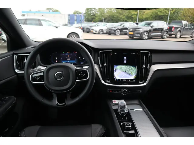Volvo V60 2.0 B3 Plus Dark 2024 Benzine 13