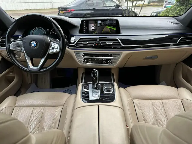 BMW 7 Serie 740Li High Executive 2016 Benzine 4