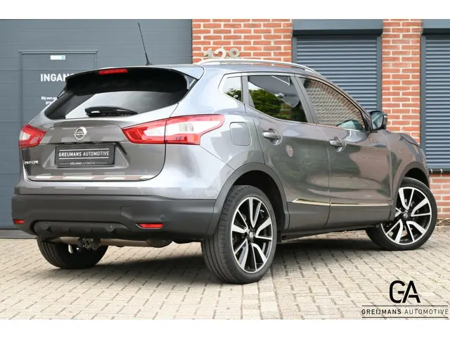 Nissan QASHQAI 1.2 Tekna |Pano|trekhaak| 2015 Benzine 2