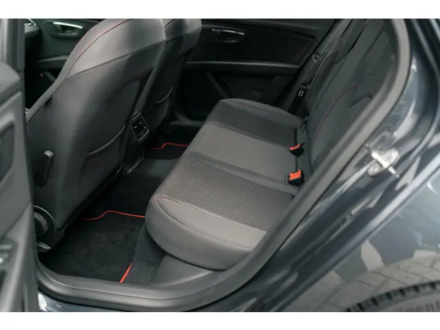 SEAT Leon 1.5 TSI FR NAP DSG Beats Pano ACC 2020 Benzine 50