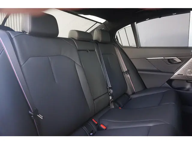 BMW M5 5-serie 2026 Hybride Benzine 18