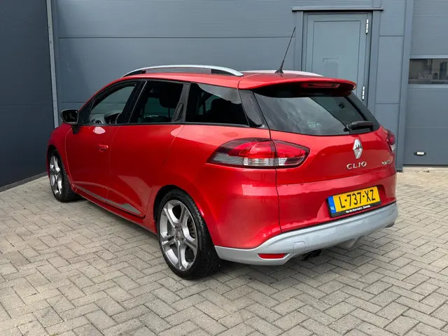 Renault Clio 1.2 GT Automaat / Navi / Sport 2013 Benzine 2