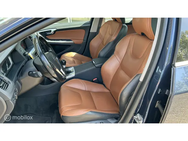 Volvo S60 1.6 T3 Summum 2015 Benzine 6