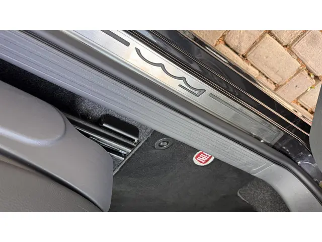 Fiat 500C 0.9 TwinAir Lounge 2013 Benzine 11