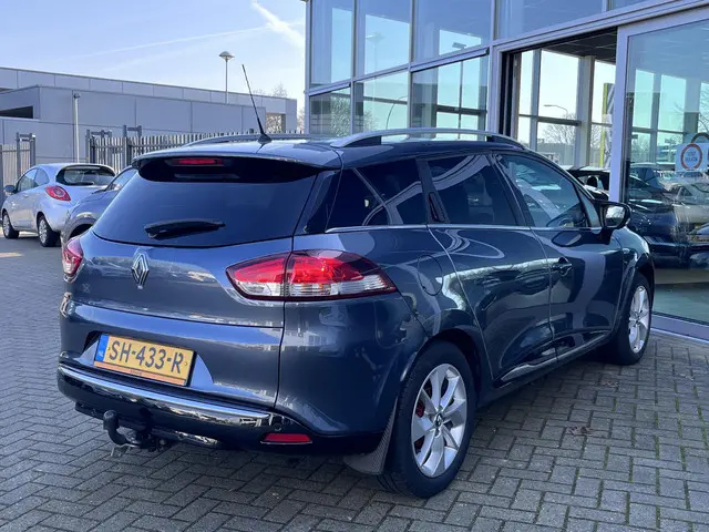Renault Clio Estate 0.9 TCe Limited 2018 Benzine 2
