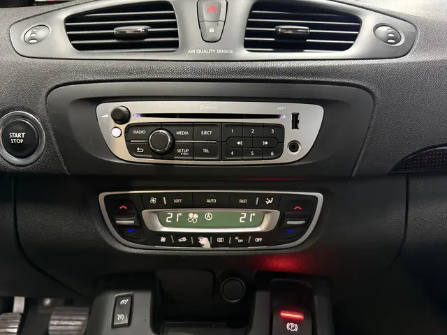Renault Scénic 1.2 TCe Collection 2013 Benzine 9