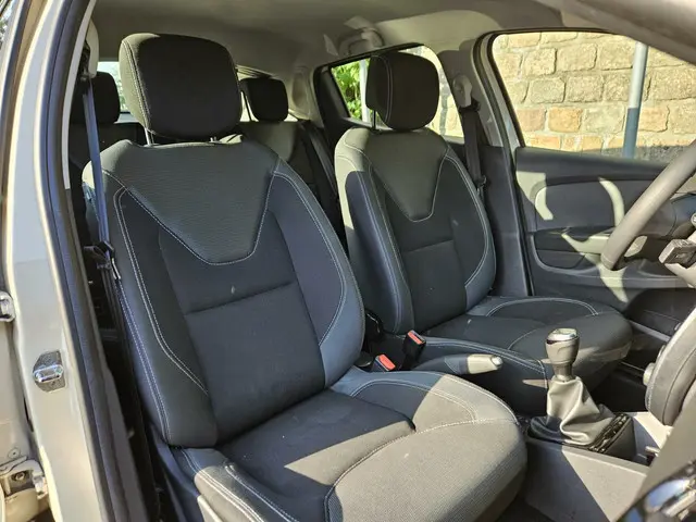 Renault Clio 0.9 TCe Zen 2017 Benzine 24