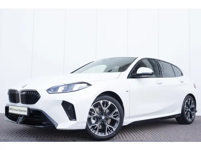 BMW 1 Serie 120 M Sport Design Edition 2025 Benzine 29