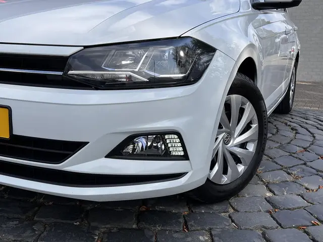 Volkswagen Polo 1.0 MPI Comfortline 2019 Benzine 19