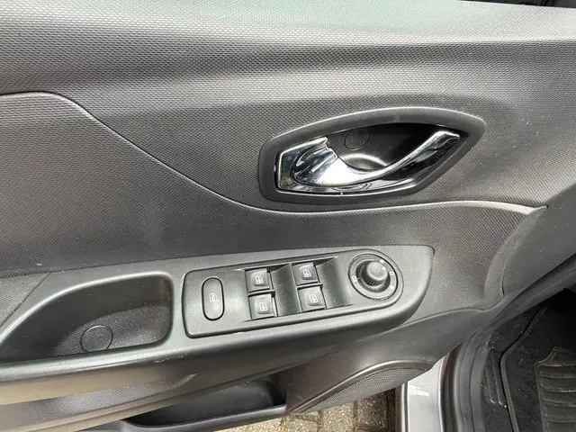 Renault Captur 0.9 TCe Dynamique 2015 Benzine 8