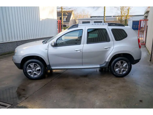 Dacia Duster 1.2 TCe 4x2 Lauréate 2015 Benzine 7