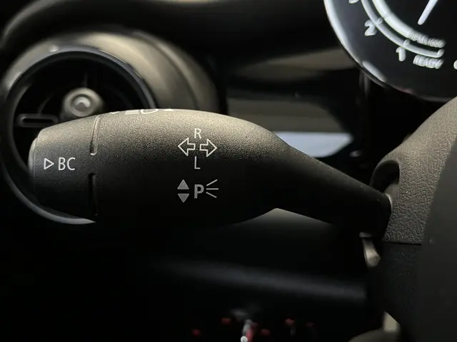 MINI Cooper 1.5 Business Edition 2021 Benzine 25