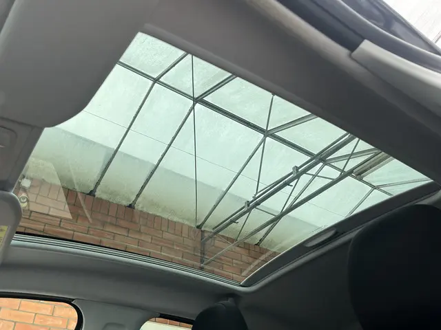 Peugeot 208 PureTech 110 Allure Automaat 2018 Benzine 18