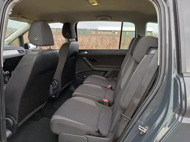Volkswagen Touran TSI Comfortline 7-Pers. 2019 Benzine 26