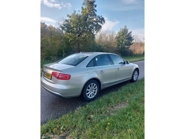 Audi A4 Limousine 1.8 TFSI 2012 Benzine 6