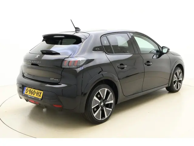 Peugeot e-208 2