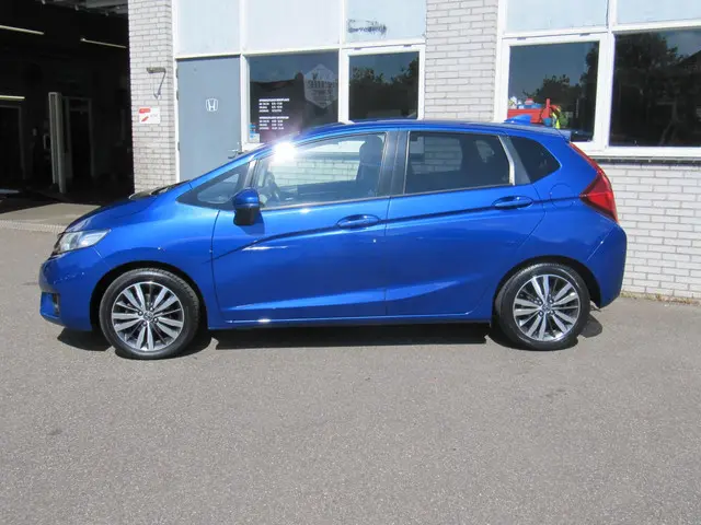 Honda Jazz 1.3 i-VTEC Elegance *TREKHAAK* 2015 Benzine 11