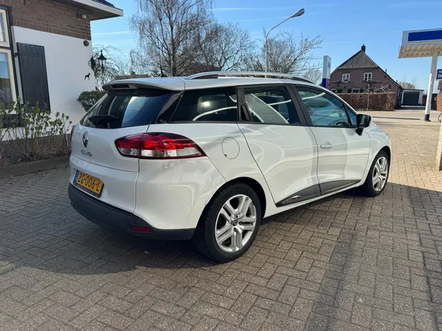 Renault Clio Estate 0.9 TCe Zen 2019 Benzine 4