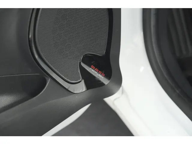 Renault Clio Estate TCe 90 Limited 2019 Benzine 21