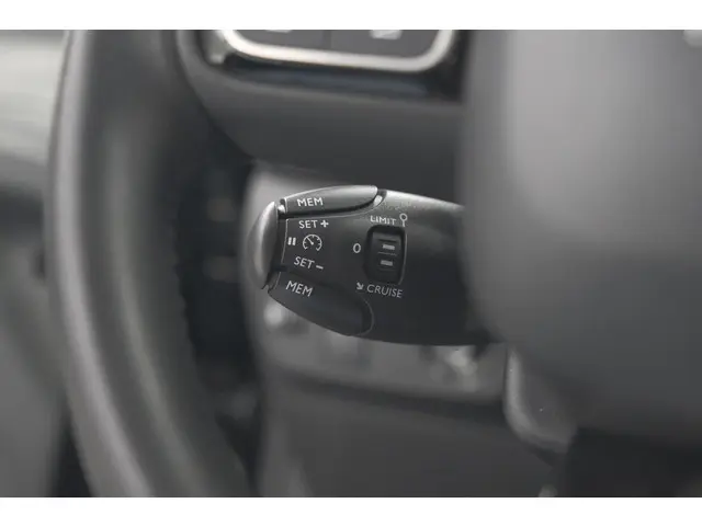 Citroën C3 PureTech 110 EAT6 Shine 2020 Benzine 4