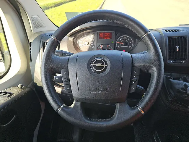 Opel Movano 2.2 2023 Diesel 11