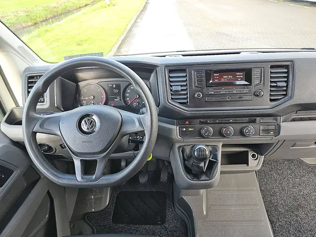 Volkswagen Crafter 35 2.0 2017 Diesel 8